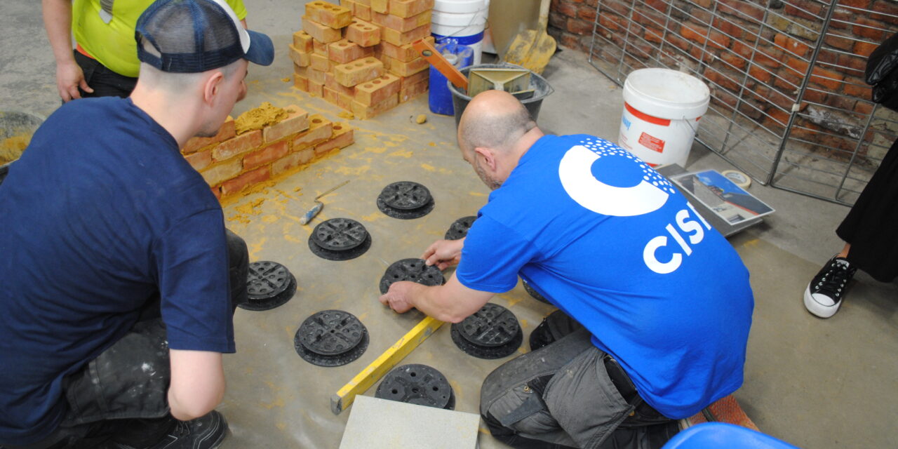 Insertion socioprofessionnelle : entre illusions politiques et réalités de terrain